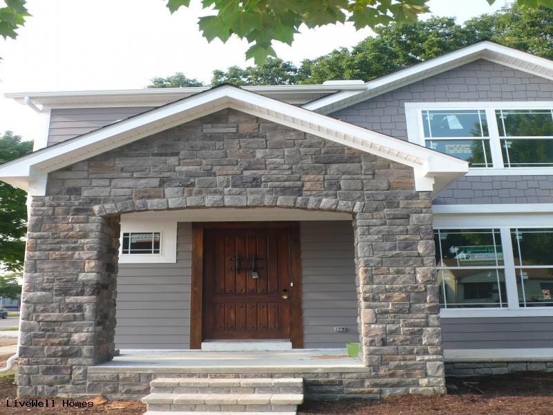 1992 Holland St Birmingham, MI 48009